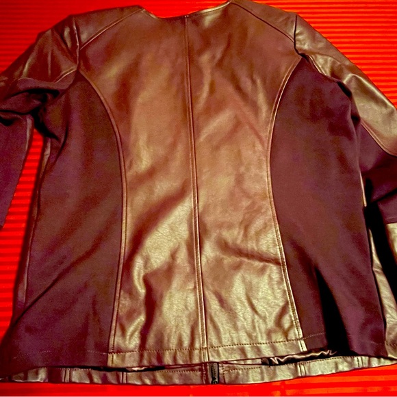 Pre-Owned Like New Deep Wine Denim & Co. Faux Purple Faux Leather Bomber Jacket - Picture 6 of 6